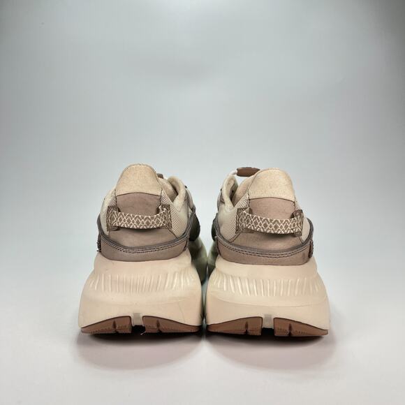 UGG CA805 V2 Remix Whitecap Grey Chunky Lifestyle Sneakers 1138050 Men’s Size 7 main image 8